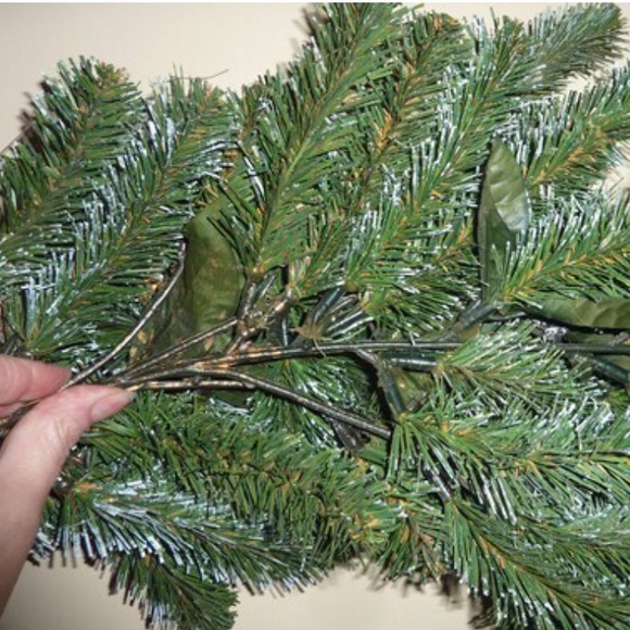 🎄SALE Pine Swag Wall Wreath, pinecones, pearl ribbon ornaments silk floral - Picture 10 of 10